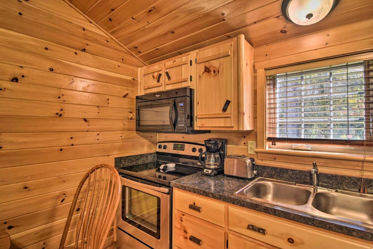 Pet-Friendly Cabin With Fire Pit And River Access! Parsons Εξωτερικό φωτογραφία