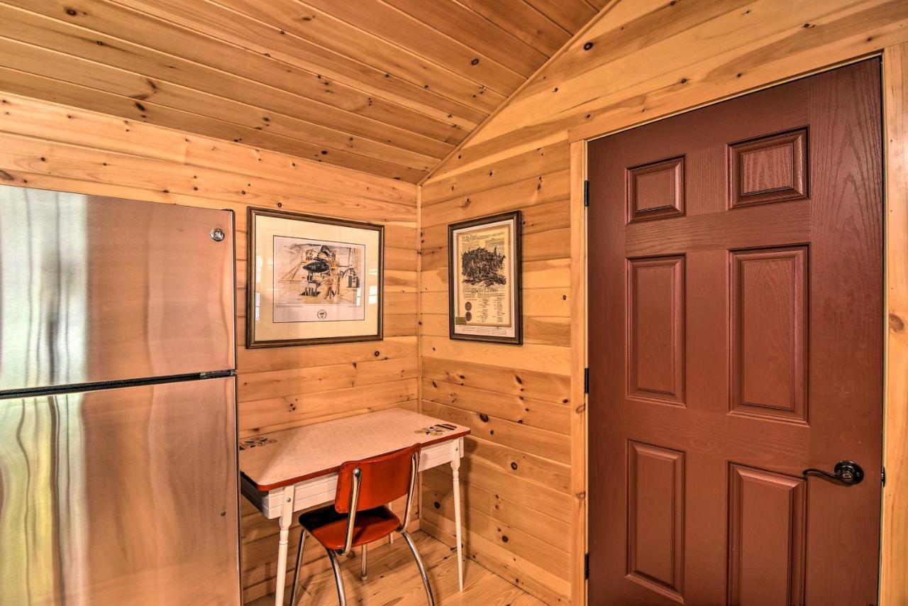 Pet-Friendly Cabin With Fire Pit And River Access! Parsons Εξωτερικό φωτογραφία