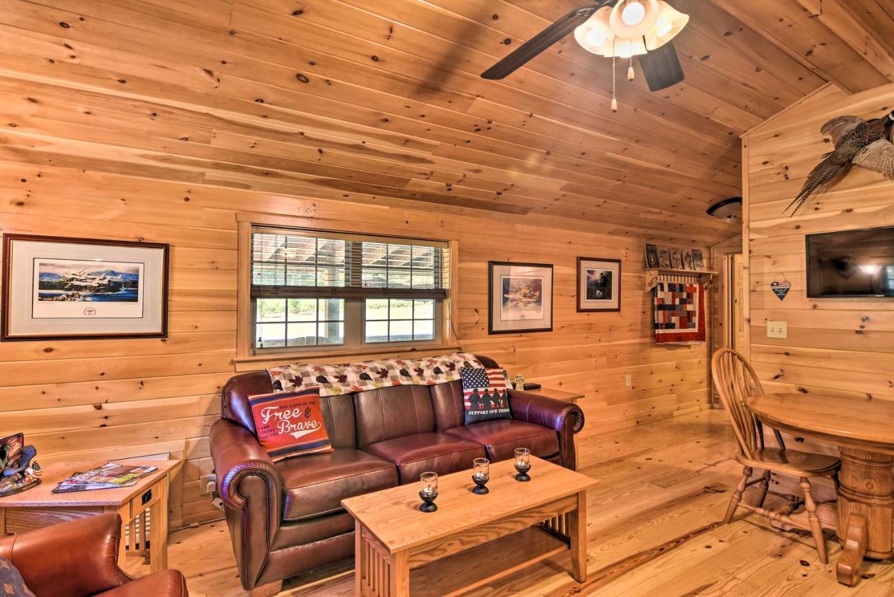 Pet-Friendly Cabin With Fire Pit And River Access! Parsons Εξωτερικό φωτογραφία